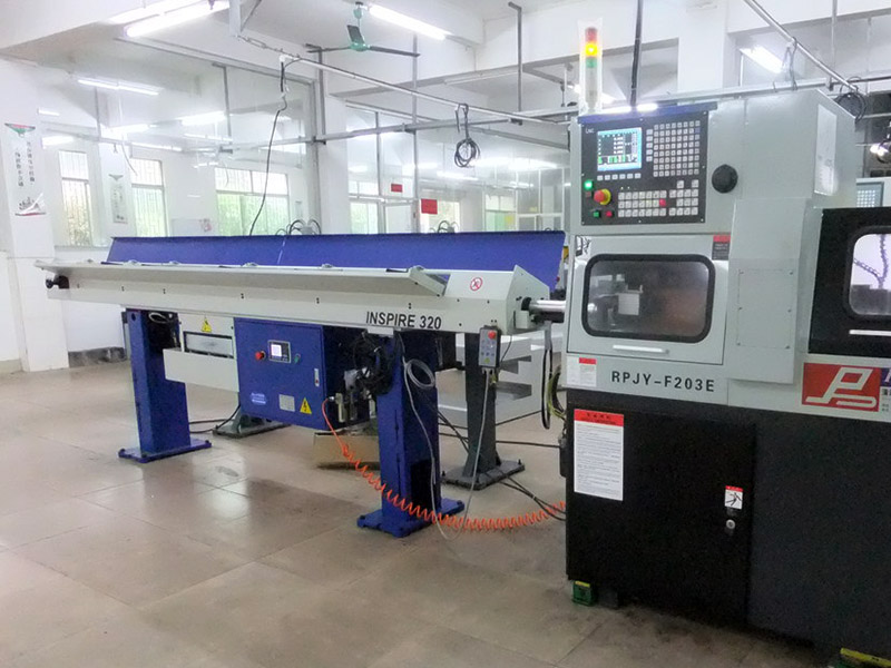 縱切車床為何適合加工細長零件？加工方法！